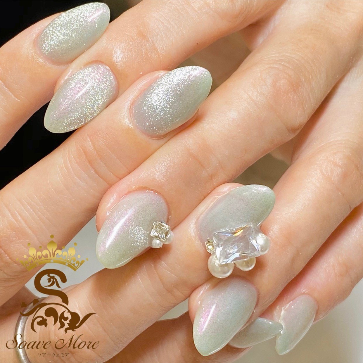 夏 オールシーズン ハンド ラメ ビジュー Soave More Lisaのネイルデザイン No ネイルブック