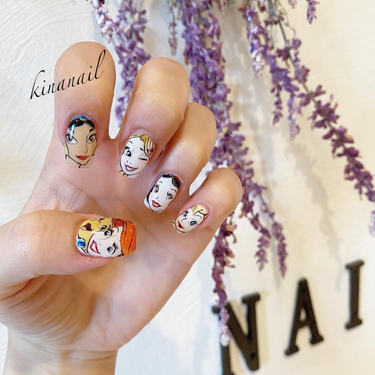 痛ネイル キャラクター ジェル Kinanailのネイルデザイン No ネイルブック