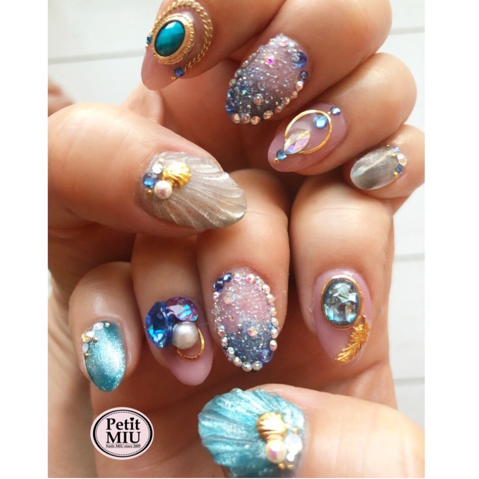 夏 秋 オールシーズン ハンド ビジュー ネイルサロン Petit Miuのネイルデザイン No ネイルブック