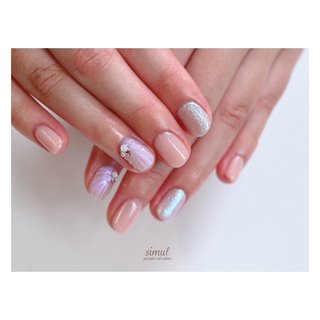 ＊シェルネイル＊ ・
・
貝殻パーツと立体貝殻のダブルデザイン🐚
・
○使用カラー
#リーフジェルプレミアム 114/351/352
・
#7月定額デザイン 
#夏ネイル 
#貝殻ネイル 
#人魚の鱗ネイル 
#シェルネイル 
#シェルパーツ 
#ピンクネイル 
#オーロラヴェール 
#シンプルネイル 
#プライベートサロン 
#西調布 #夏 #海 #リゾート #ハンド #シンプル #シェル #マーメイド #ピンク #ジェルネイル #お客様 #simul-シムール- #ネイルブック