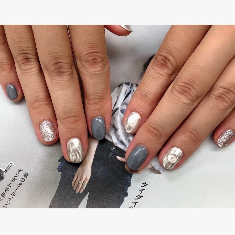 夏 ハンド ラメ ワンカラー ミラー Eclala エクララ のネイルデザイン No ネイルブック