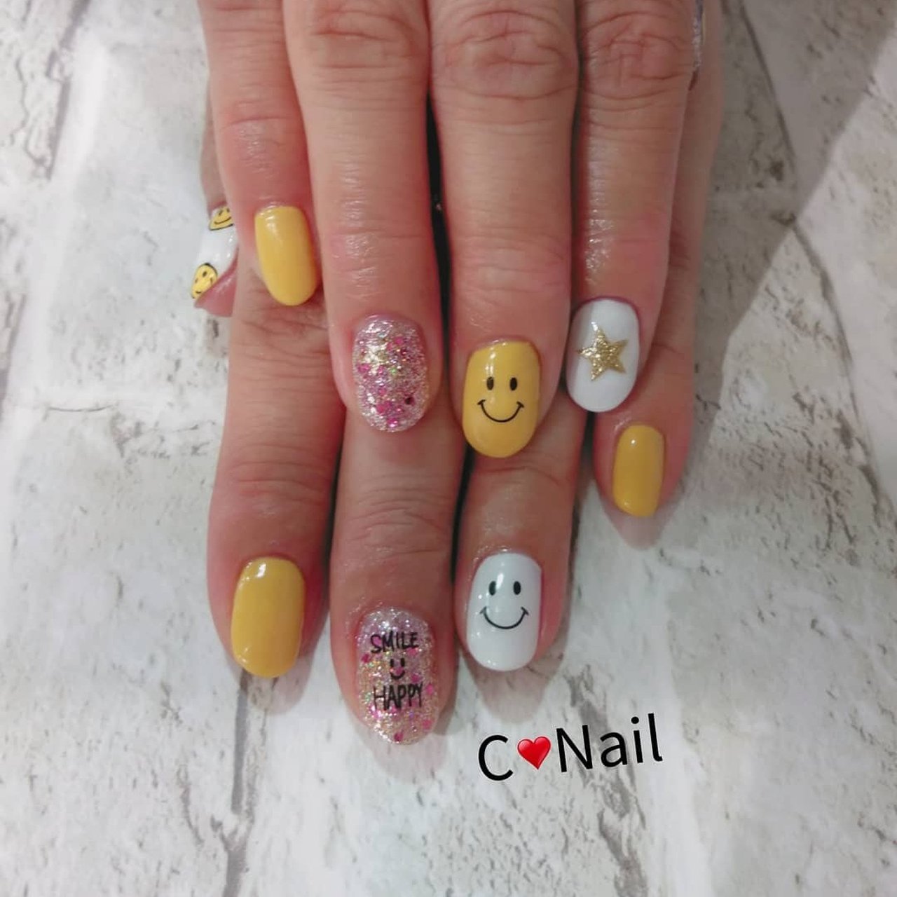 オールシーズン ハンド ホログラム ラメ ショート さいたま市プライベートサロンc Nailのネイルデザイン No ネイルブック