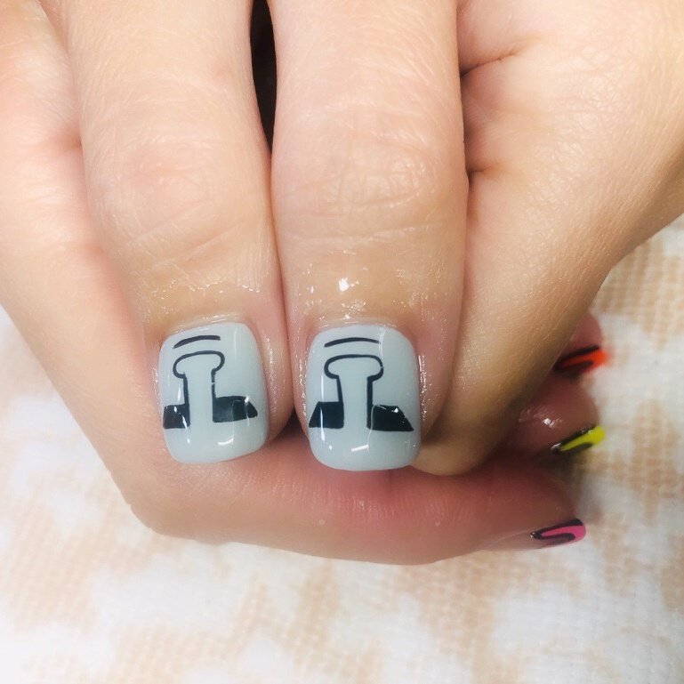 夏 オールシーズン ハンド モノトーン ネオンカラー Nail Charmantのネイルデザイン No ネイルブック