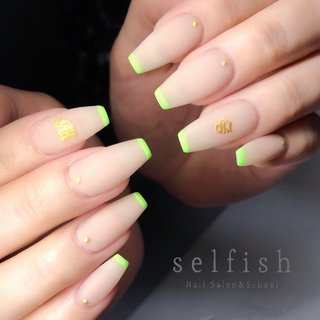 人気順 旅行 ネオンカラー 細フレンチのネイルデザイン ネイルブック