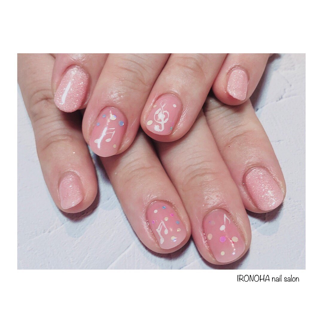 オールシーズン ライブ オフィス ハンド ホログラム Ironoha Nailのネイルデザイン No ネイルブック