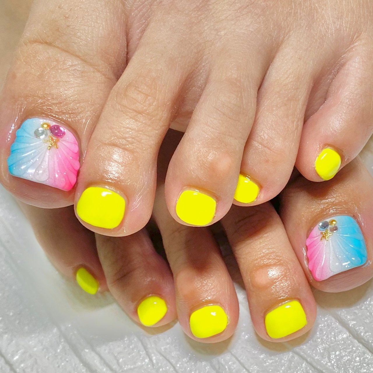 夏 海 リゾート フット グラデーション Nail Salon Lamer ラメール のネイルデザイン No ネイルブック