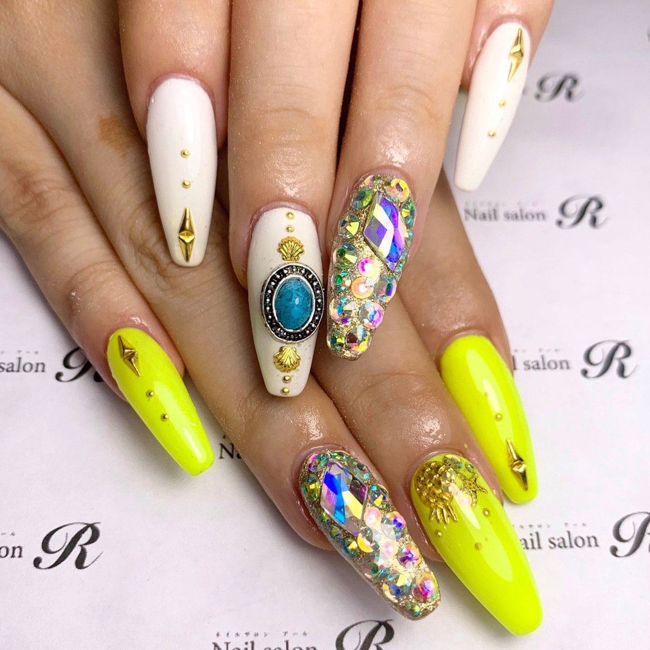 夏 秋 海 女子会 ハンド Nailsalon R ネイルサロンアール のネイルデザイン No ネイルブック