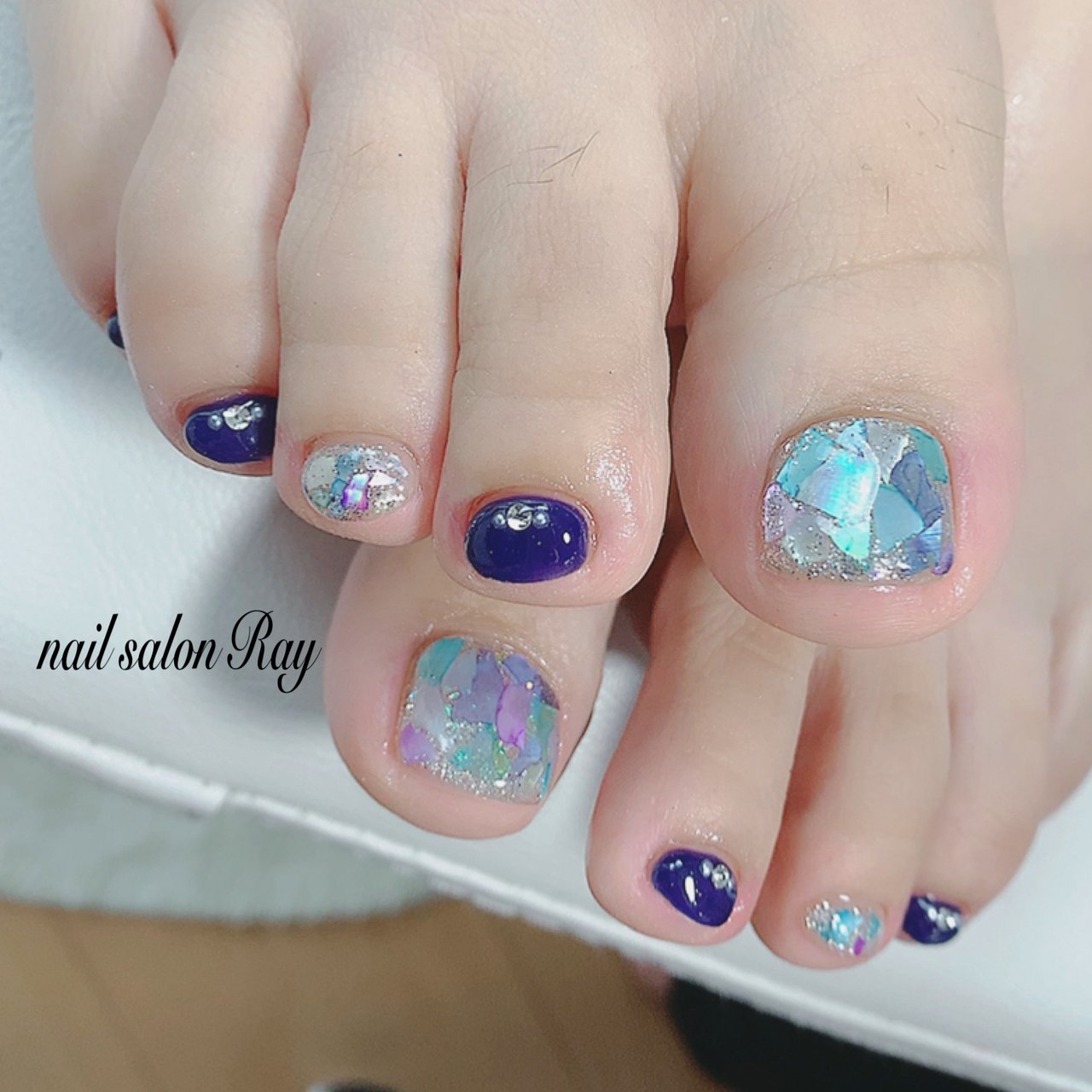 フット ラメ シェル ショート ターコイズ Nailsalonray のネイルデザイン No ネイルブック