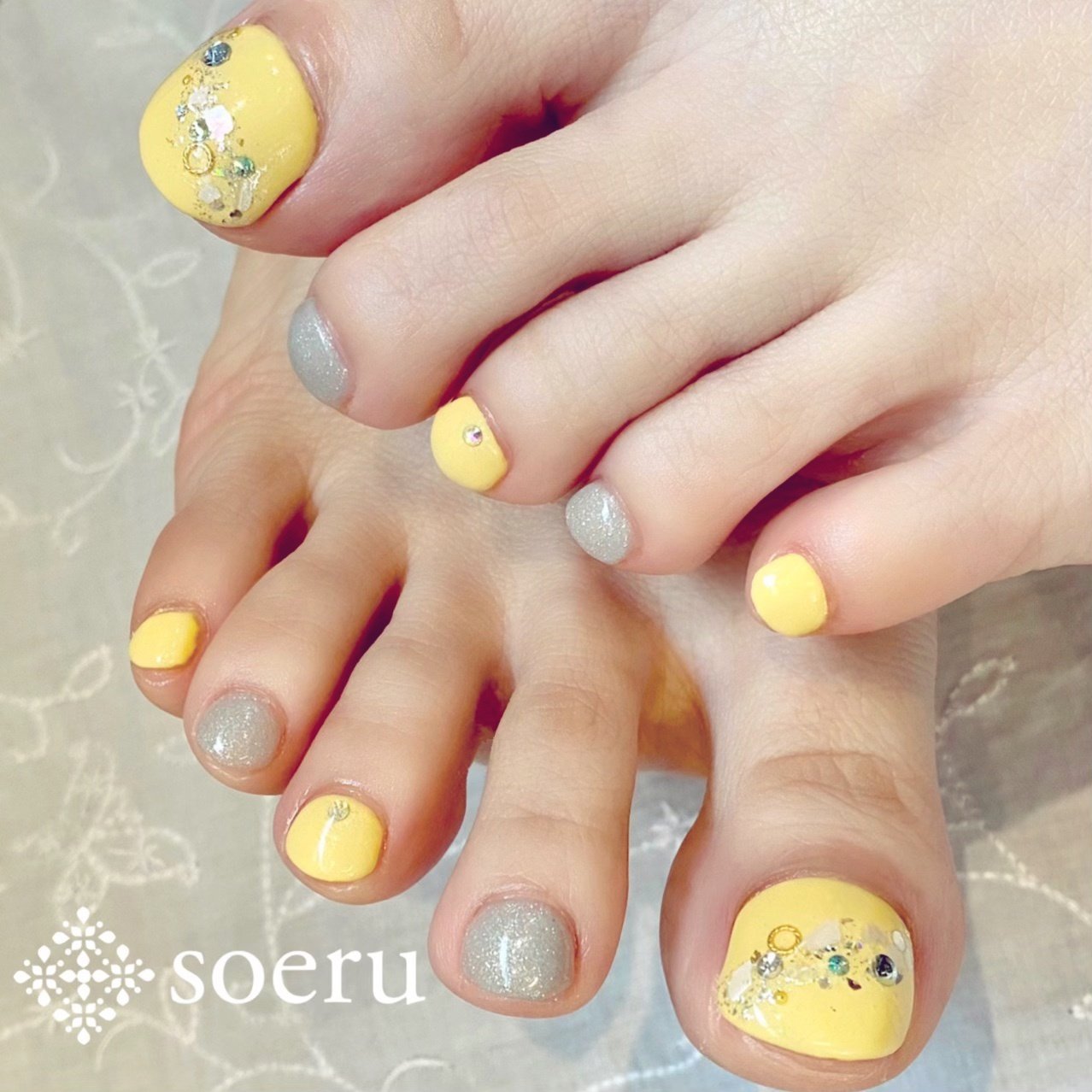 夏 フット シンプル イエロー ジェル Soeru Nailのネイルデザイン No ネイルブック