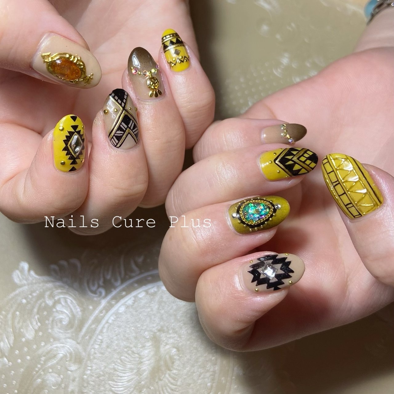 Nailscureplus 三宅麻弥のネイルデザイン No ネイルブック