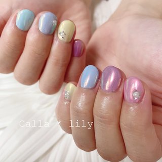 ご来店ありがとうございます！ 
カラフルショートネイル💅🥰


当店#フィルインオフ　になります。
※初回はお爪の状況を見てアセトンオフの場合もあります。
*
・
°
・
.
*
オフは基本的にフィルインでさせていただきます。
フィルインオフ代¥1100になります😳

ワンカラー・・・・・¥5800
ラメグラデ・・・・・¥5800
エアジェルグラデ・・¥5800
カラーグラデ・・・・¥6300
フレンチ・・・・・・¥6800
オーダーデザイン・・¥7500〜
(スカルプは上記価格＋¥3000になります。)
(全て税込価格になります。)
フットワンカラー・・¥6300
*
・
°
・
.
 #ネイル #恵比寿 #かわいいネイル #オフィスネイル#恵比寿ホームサロン#駐車場あり#プライベートサロン #フィルインが安い
#夏ネイル #フィルイン一層残しが出来るサロン #かわいい #恵比寿ネイルサロン #ホームサロン#カラーが豊富なネイルサロン #アルコールok #飲みながらネイル #wifiあり #子連れネイルサロン #個人サロン #定額デザイン #アートし放題 #ワンちゃんok #ジェルスカルプ #スカルプチュア #手書きアート #エアジェル#パラジェル #アゲハジェル #ミラージュ #スワロフスキー #駐車場のあるネイルサロン #夏
 #nails #naildesign﻿ #ミラー #オーロラ#ミラーネイル#ショートネイル#カラフル #春 #夏 #旅行 #リゾート #ハンド #ビジュー #ワンカラー #フラワー #ミラー #ユニコーン #ショート #ピンク #イエロー #水色 #ジェルネイル #お客様 #calla * lily パラジェル・フィルインサロン #ネイルブック