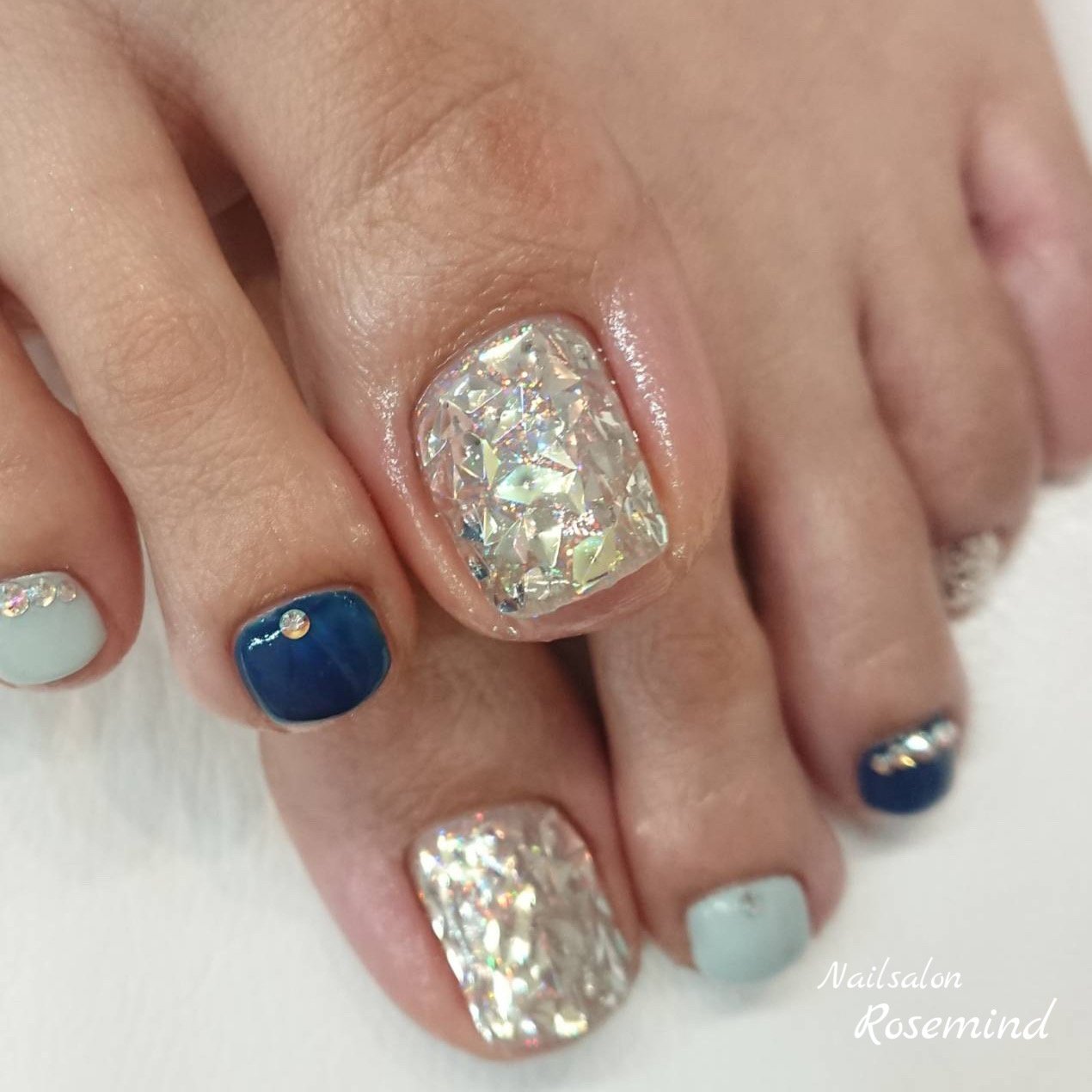 夏 海 フット ホログラム ラメ Nail Rosemindのネイルデザイン No ネイルブック