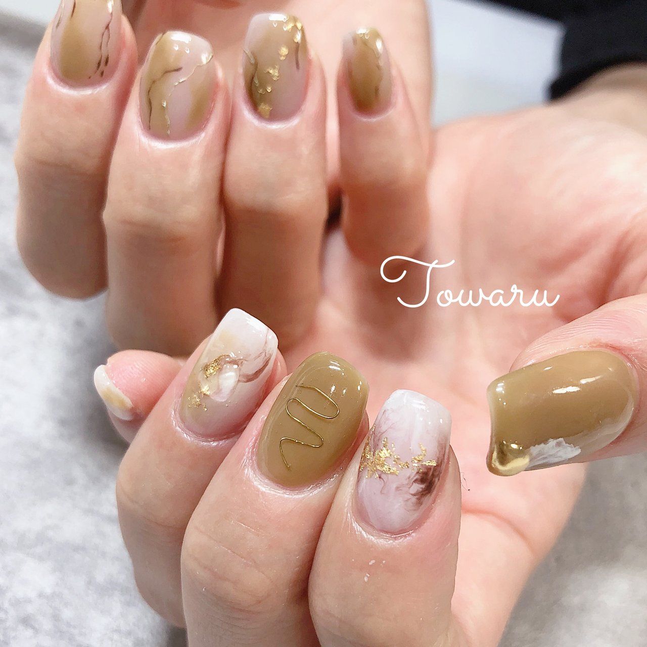 オールシーズン ハンド ニュアンス ホワイト グリーン Nailsalon Towaruのネイルデザイン No ネイルブック