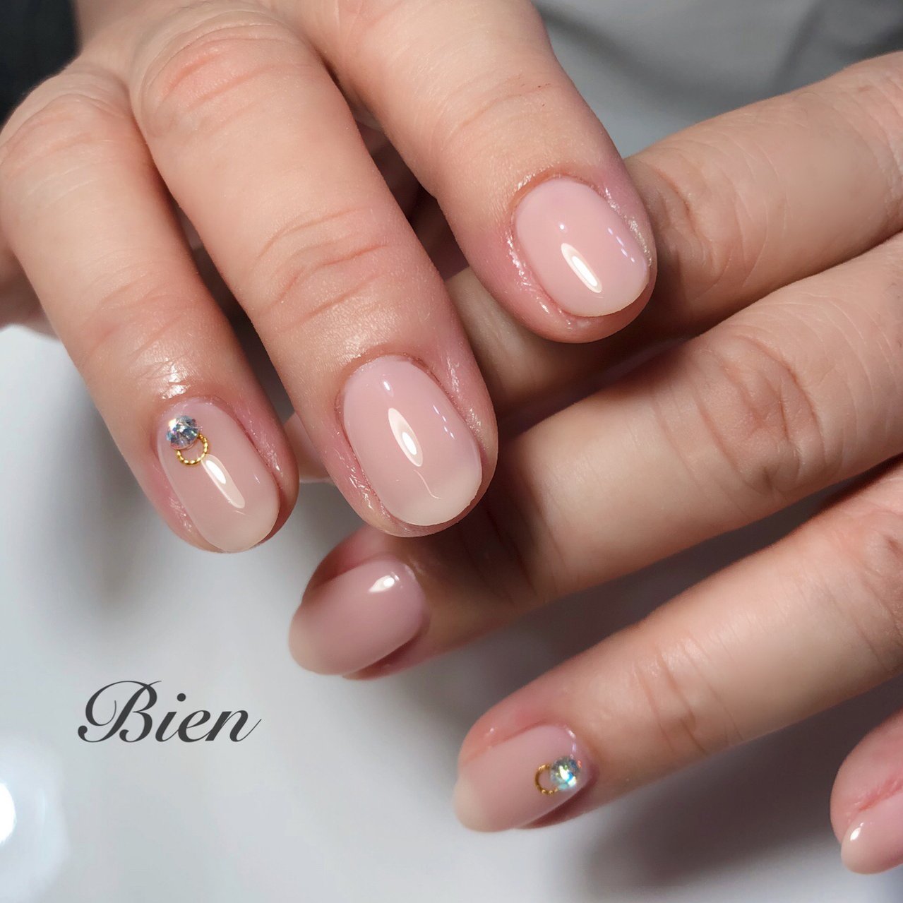 オールシーズン オフィス ハンド シンプル ワンカラー Bien エミのネイルデザイン No ネイルブック