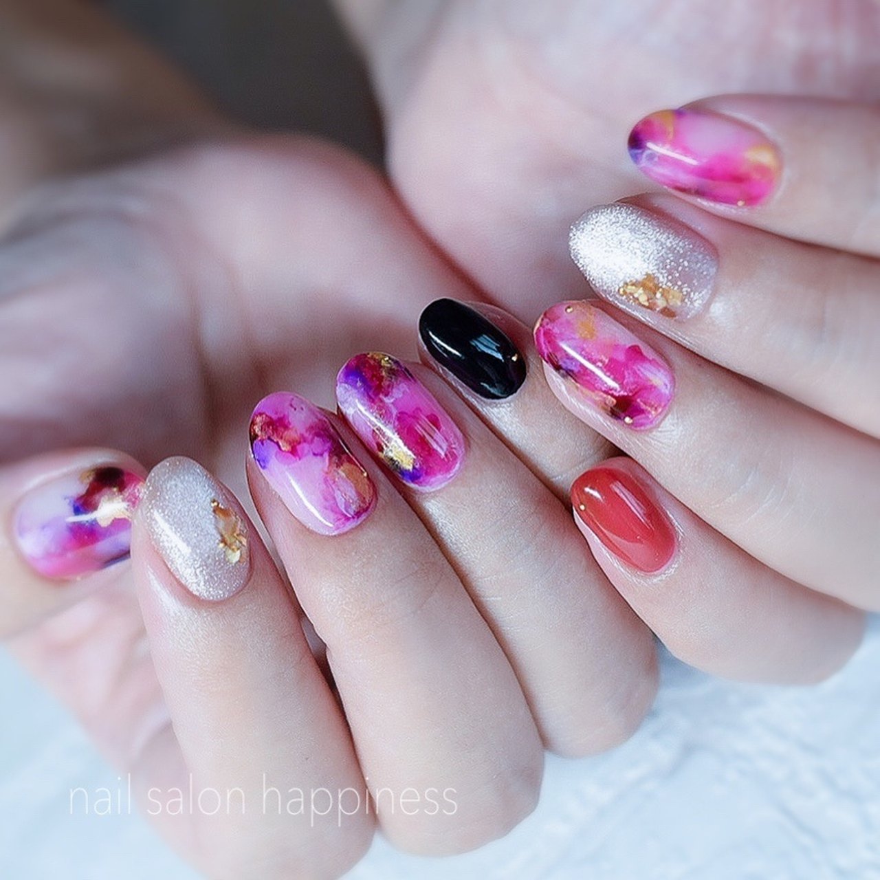 オールシーズン ハンド ショート レッド ネイビー Happinessのネイルデザイン No ネイルブック