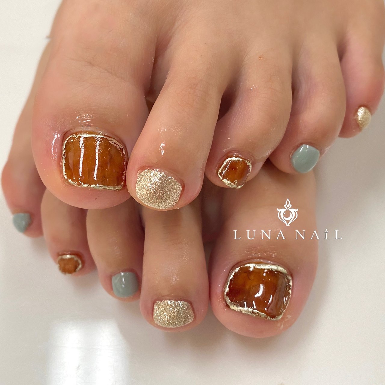 夏 秋 フット ワンカラー ニュアンス Luna Nail のネイルデザイン No ネイルブック