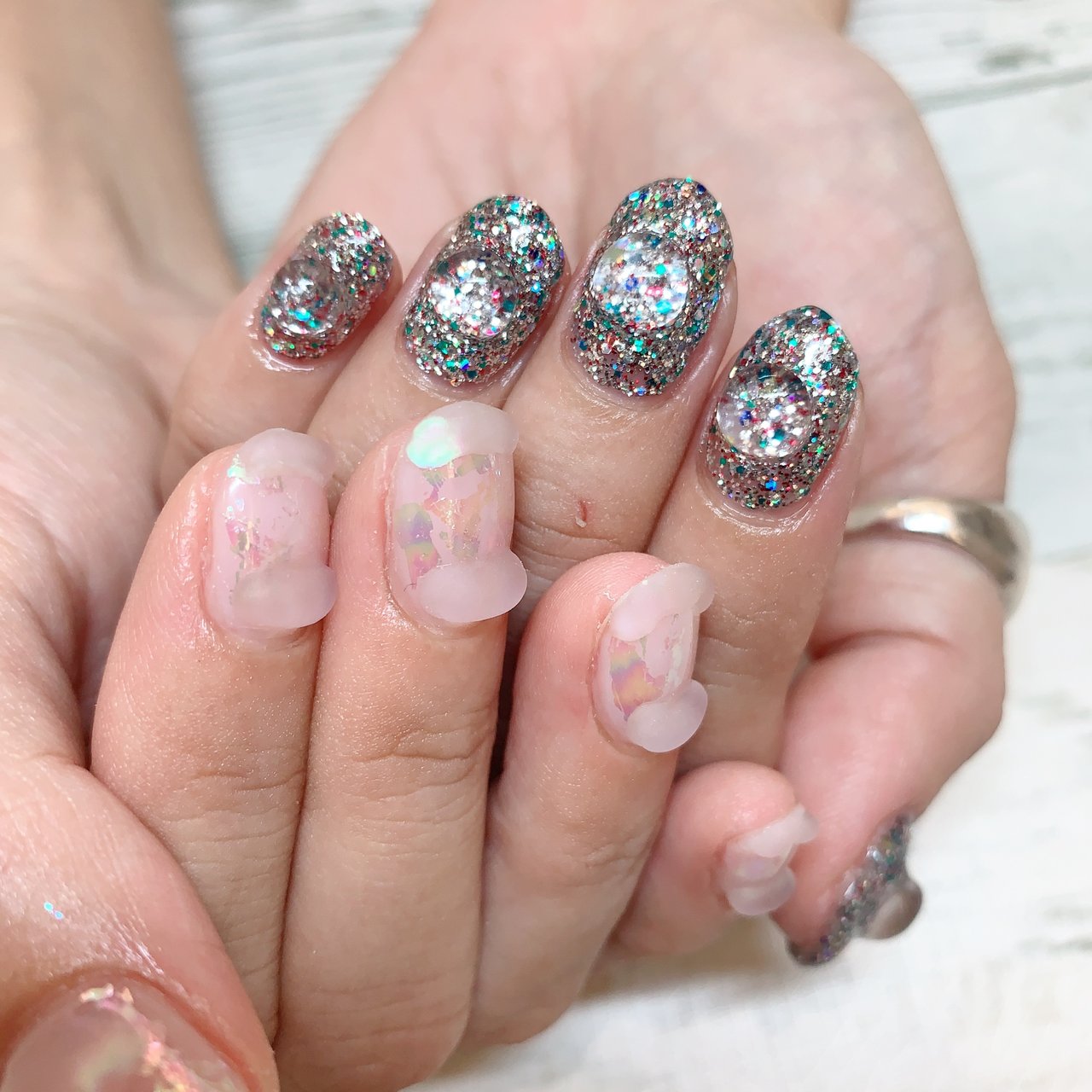 夏 ハンド ワンカラー デコ ニュアンス Ray Nail 御器所店のネイルデザイン No ネイルブック