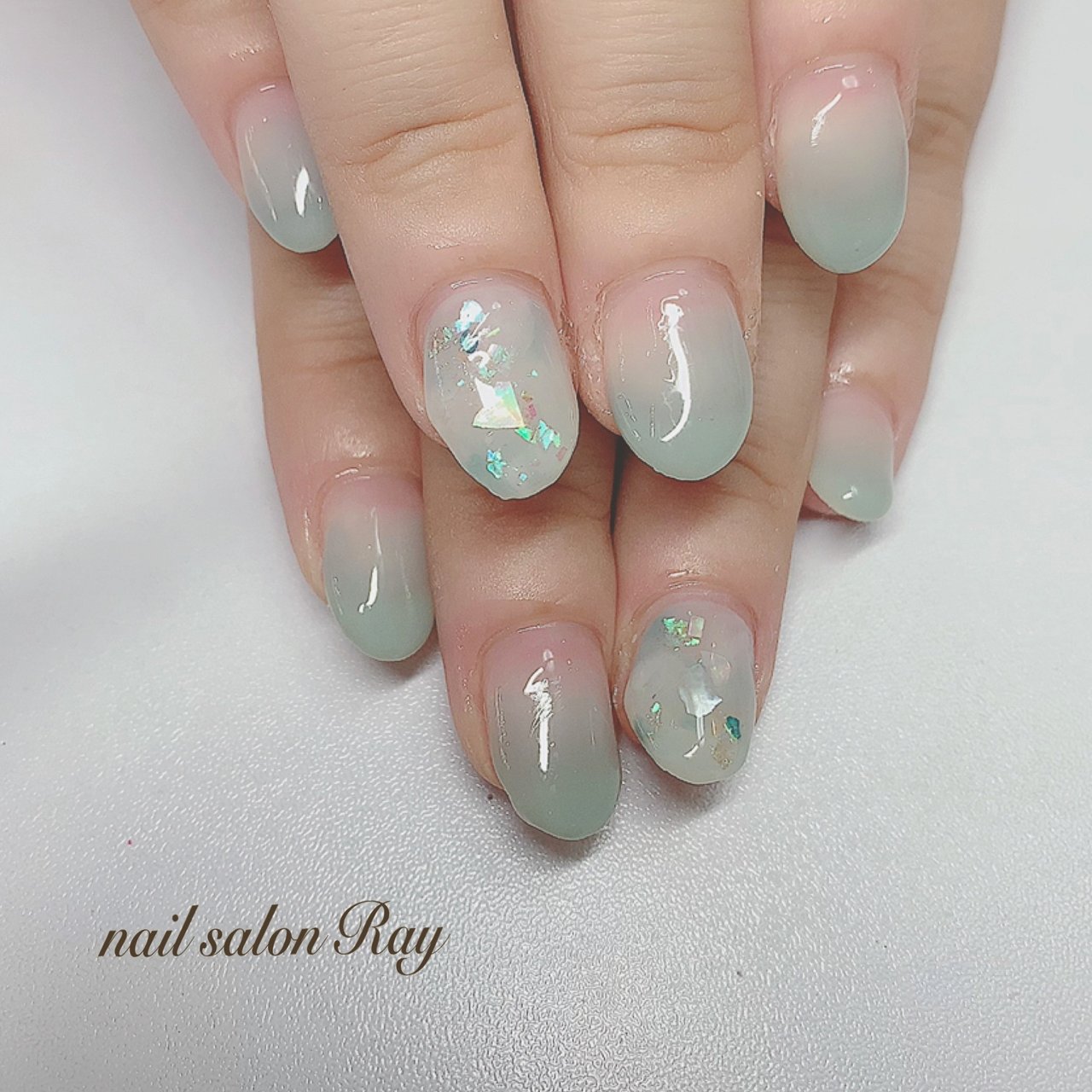 夏 ハンド グラデーション シェル ミディアム Nailsalonray のネイルデザイン No ネイルブック