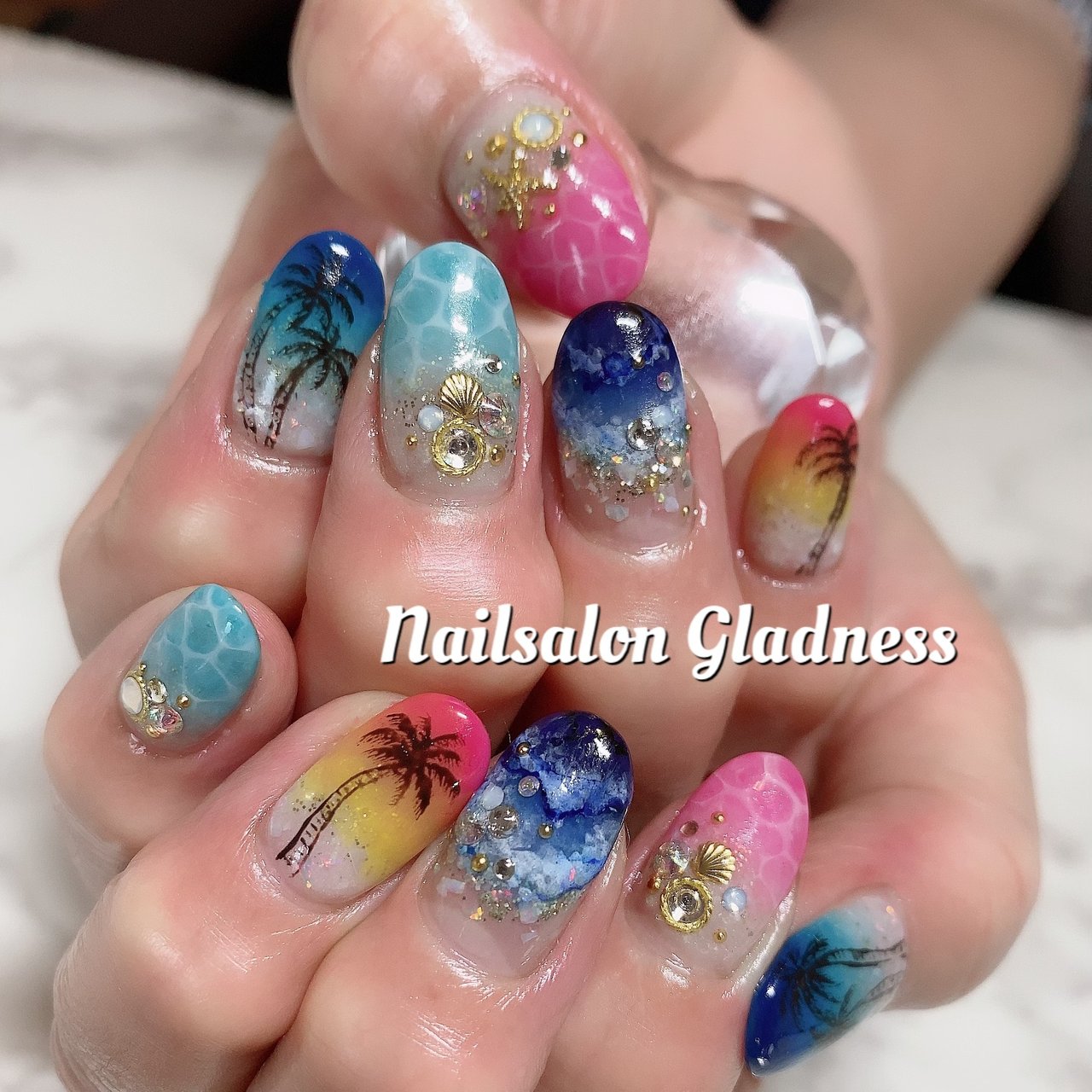 夏 海 リゾート ハンド グラデーション Nailsalon Gladnessのネイルデザイン No ネイルブック