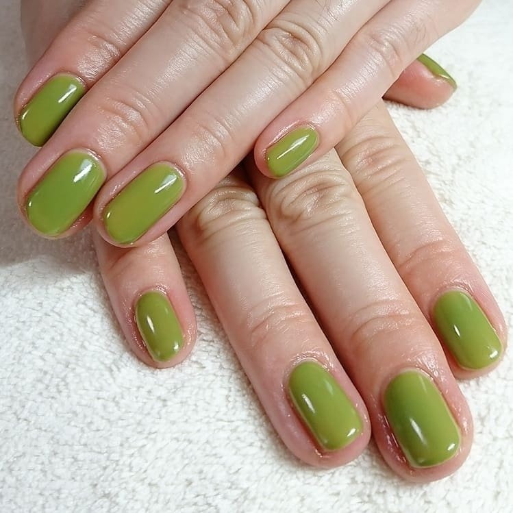 オールシーズン ハンド シンプル ワンカラー ショート 美 ひまわりのネイルデザイン No ネイルブック