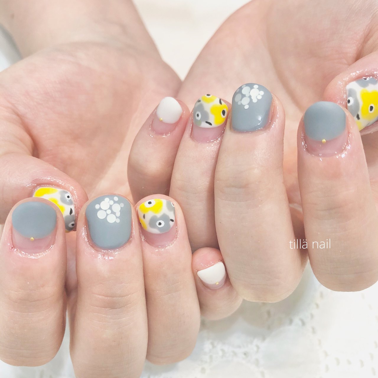 ハンド ワンカラー フラワー マット イエロー Tilla Nail ティラネイル のネイルデザイン No ネイルブック