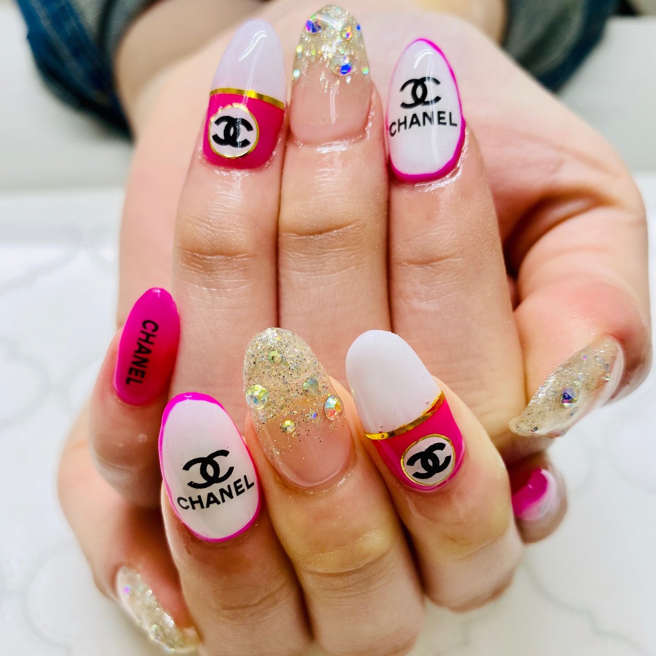 オールシーズン ハンド グラデーション バイカラー ブランド柄 Nailsalonlilyのネイルデザイン No ネイルブック