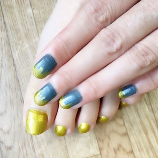 yellow gold nail NAIL HOLIC （YE505）メタリックイエローゴールドのワンカラーネイル
ハンドにも同カラーを使ってコーディネート
しました。#リゾート #海 #ミディアム #夏 #ラメ #パーティー #nail #ワンカラー #シンプル #フット #メタリック #オールシーズン #フットネイル #ビビッド #イエロー #ネイル #ライブ #ゴールド #セルフネイル #簡単ネイル #セルフ #gold #マニキュア #簡単 #プチプラ #nailholic #シンプル #夏 #オールシーズン #海 #リゾート #フット #シンプル #ミディアム #イエロー #ゴールド #メタリック #マニキュア #セルフネイル #10305 #ネイルブック