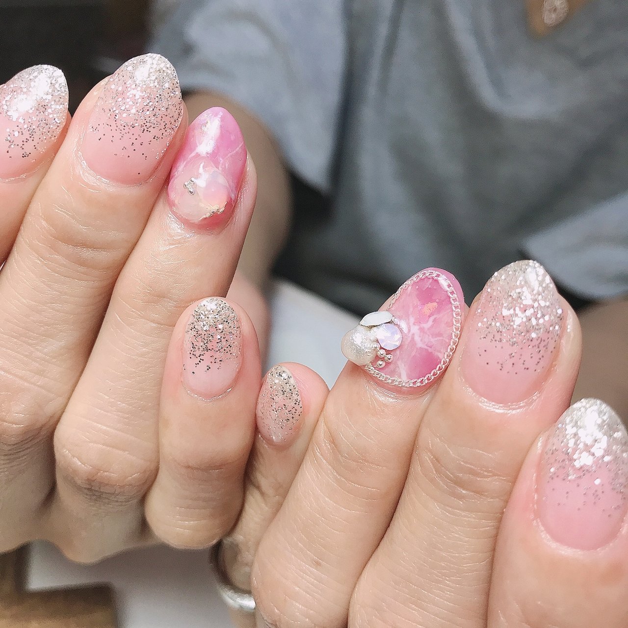 夏 ハンド ラメ 大理石 チェーン Nail Salon Rengeのネイルデザイン No ネイルブック
