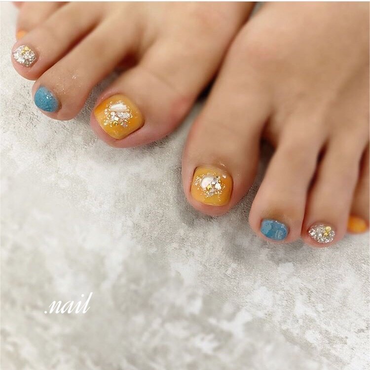 夏 フット ラメ ビジュー シェル Dotnailのネイルデザイン No ネイルブック