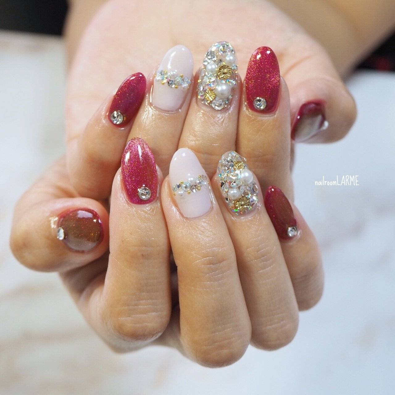 ハンド ビジュー ピンク レッド Nailroomlarmeのネイルデザイン No ネイルブック