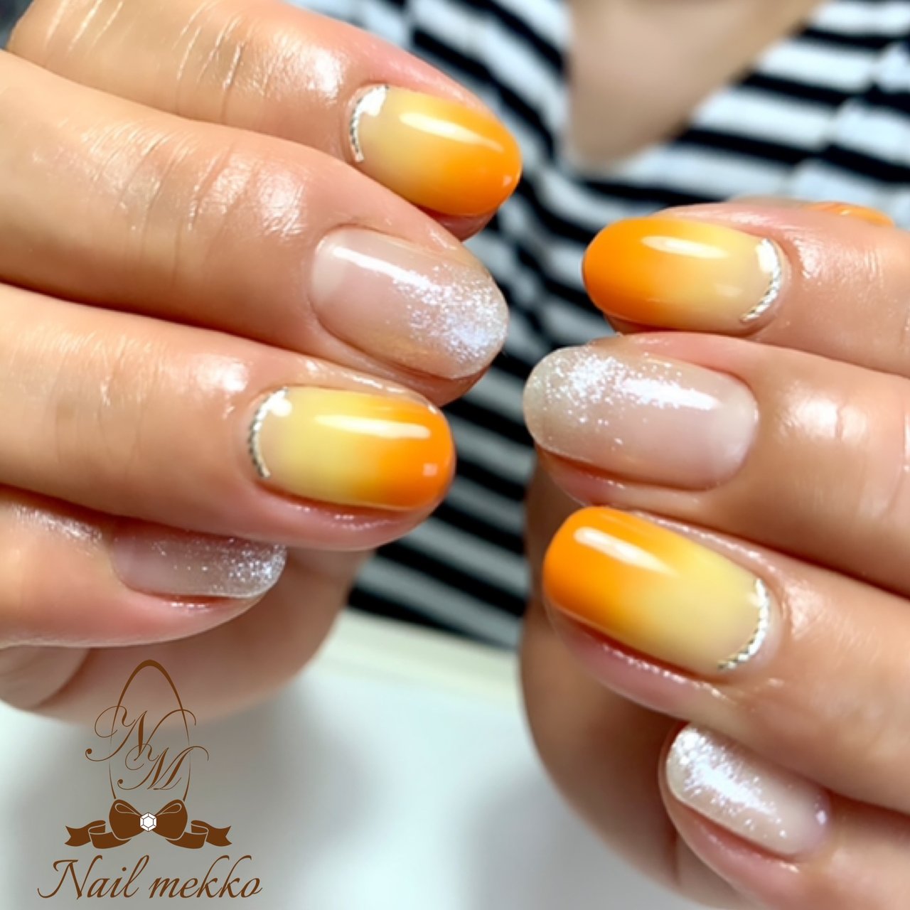 ハンド グラデーション ラメ バイカラー オレンジ Nail Mekkoのネイルデザイン No ネイルブック