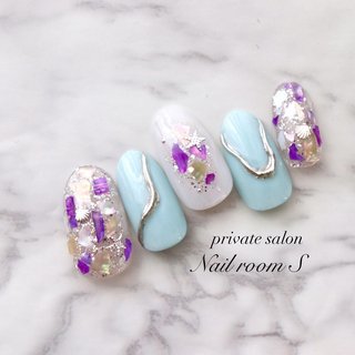 シェルとニュアンスミラー🌊 .
.
.
◆ご予約はhotpepper beautyにて
プロフィール欄ご確認下さい。
.
◆ネイルブックにサロン情報あります
https://nailbook.jp/nail-salon/20664/ 
.
◆お問い合わせはDM、LINEお気軽にどうぞ
《mail》nailrooms30@gmail.com
《LINE 》@537dcmyx 
.
.
private salon
Nailroom S 
埼玉県さいたま市岩槻駅より徒歩10分
【営業時間】10:00〜18:00(Ｌ.Ｏ15:00)
【定休日】土日祝日
.
. #젤레일#네일아트#네일#ジェルネイル#ネイルデザイン#フットジェル#フットネイル#トレンドネイル#大人ネイル#フィルイン#パラジェル#フィルイン一層残し#gel#gelnail#nail#nails#gelnails#nailart#naildesig #footnail #さいたま市岩槻区 #岩槻区ネイル #岩槻ネイルサロン #Nailroom__S #夏ネイル #サマーネイル#シェルネイル #パープルネイル #ニュアンスネイル #ミラーネイル #夏 #七夕 #海 #リゾート #ハンド #ビジュー #ワンカラー #シェル #ニュアンス #ミラー #ミディアム #水色 #パープル #シルバー #ジェルネイル #ネイルチップ #Ｎailroom__Ｓ　Shiho Hiratou #ネイルブック