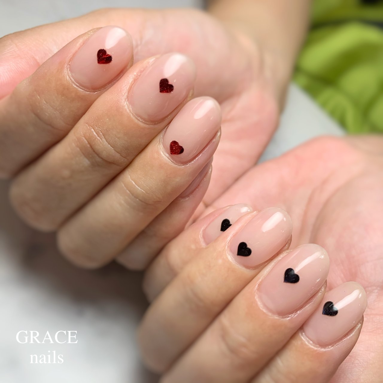 夏 オールシーズン ハンド シンプル ホログラム Grace Nails のネイルデザイン No ネイルブック