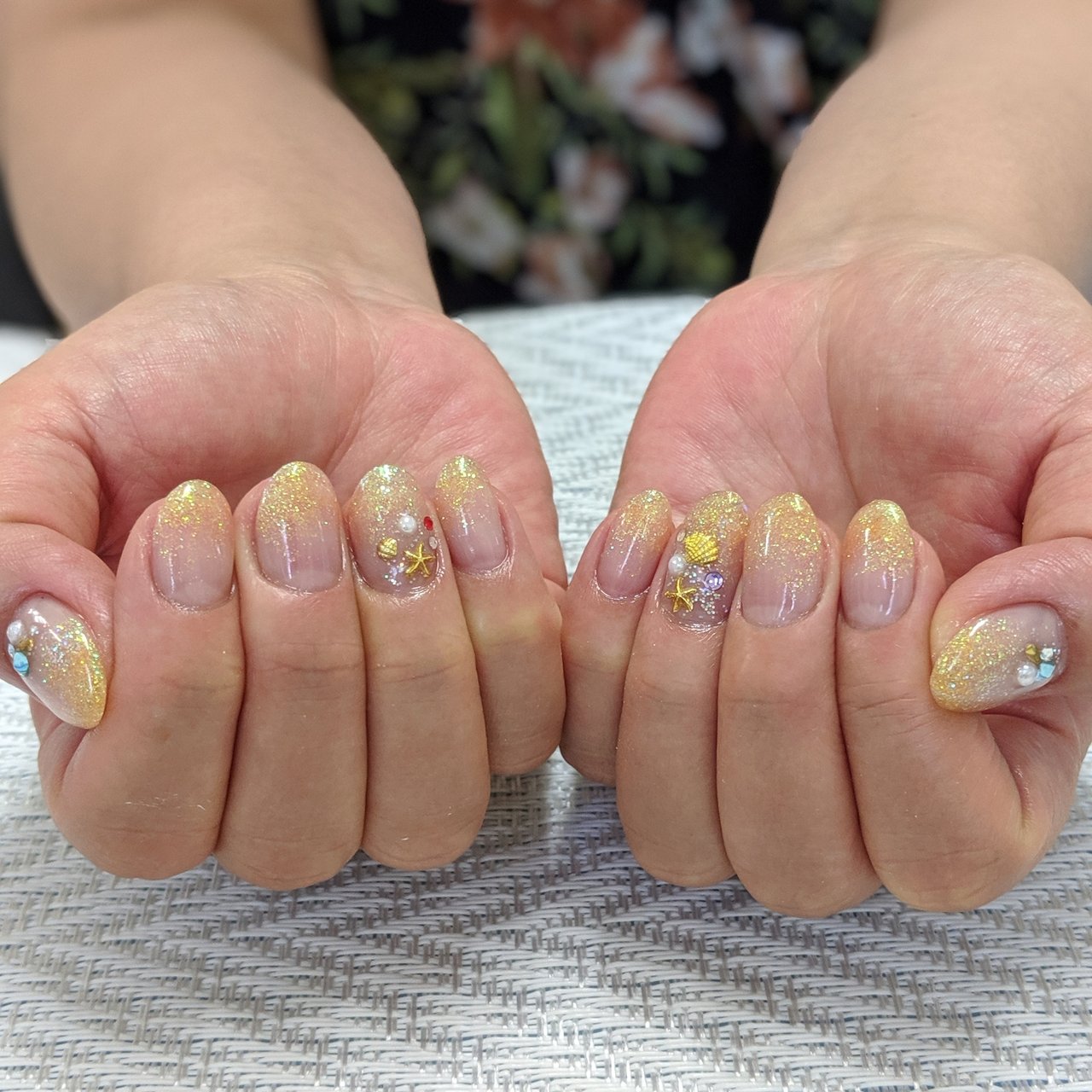 夏 ハンド シンプル グラデーション ラメ Nailbeautyのネイルデザイン No ネイルブック