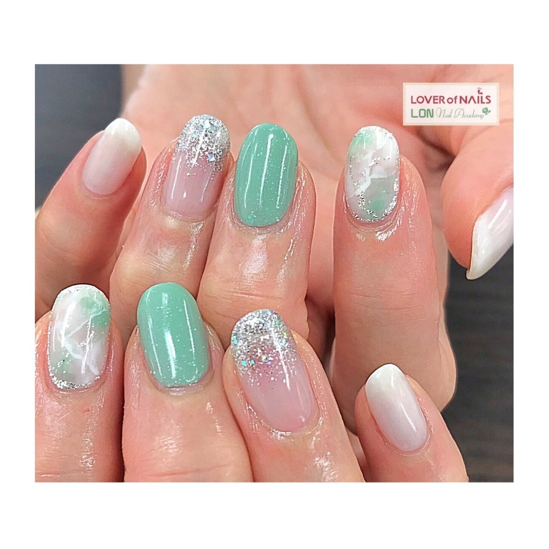 夏 オールシーズン リゾート ハンド シンプル Lover Of Nailsのネイルデザイン No ネイルブック