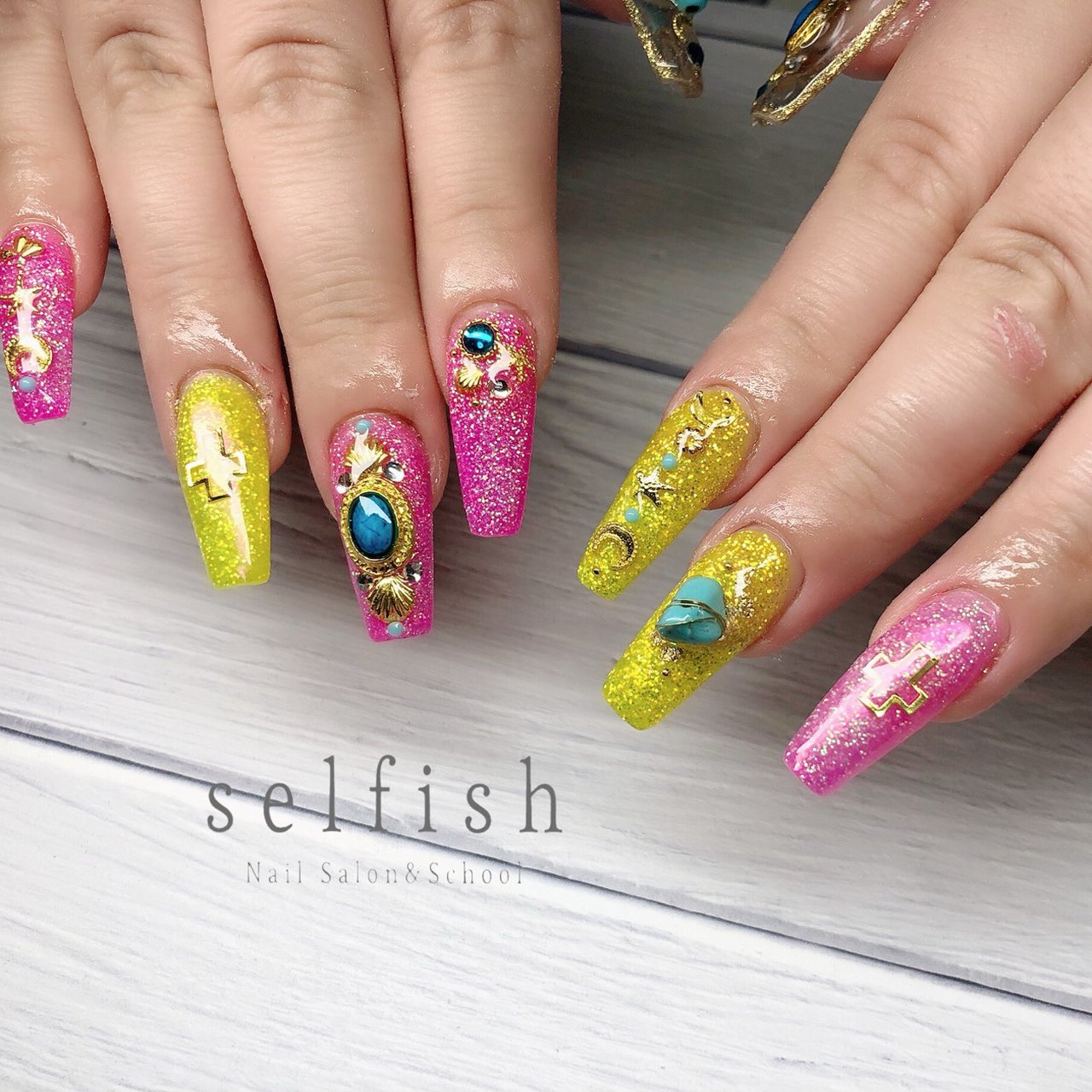 夏 旅行 海 リゾート ハンド Nailsalon Selfishのネイルデザイン No ネイルブック