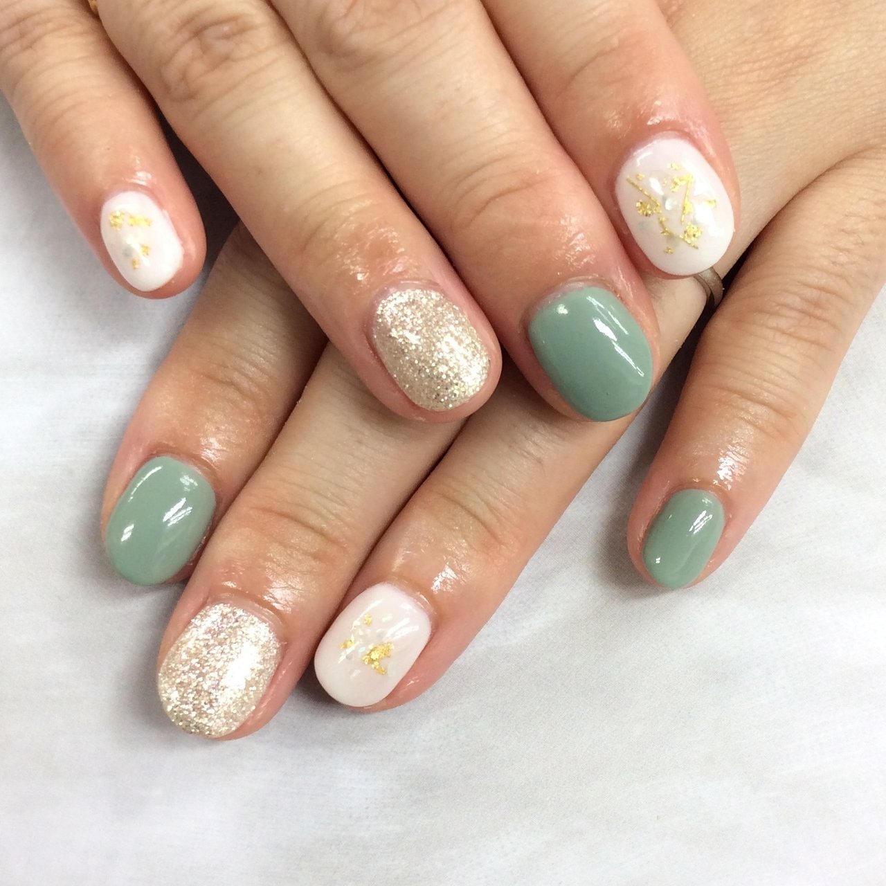 夏 ハンド ラメ シェル ショート Nailsalon Daisyのネイルデザイン No ネイルブック