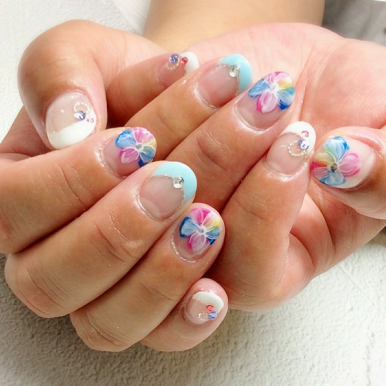 夏 ハンド フレンチ フラワー ショート Nailsalon Daisyのネイルデザイン No ネイルブック