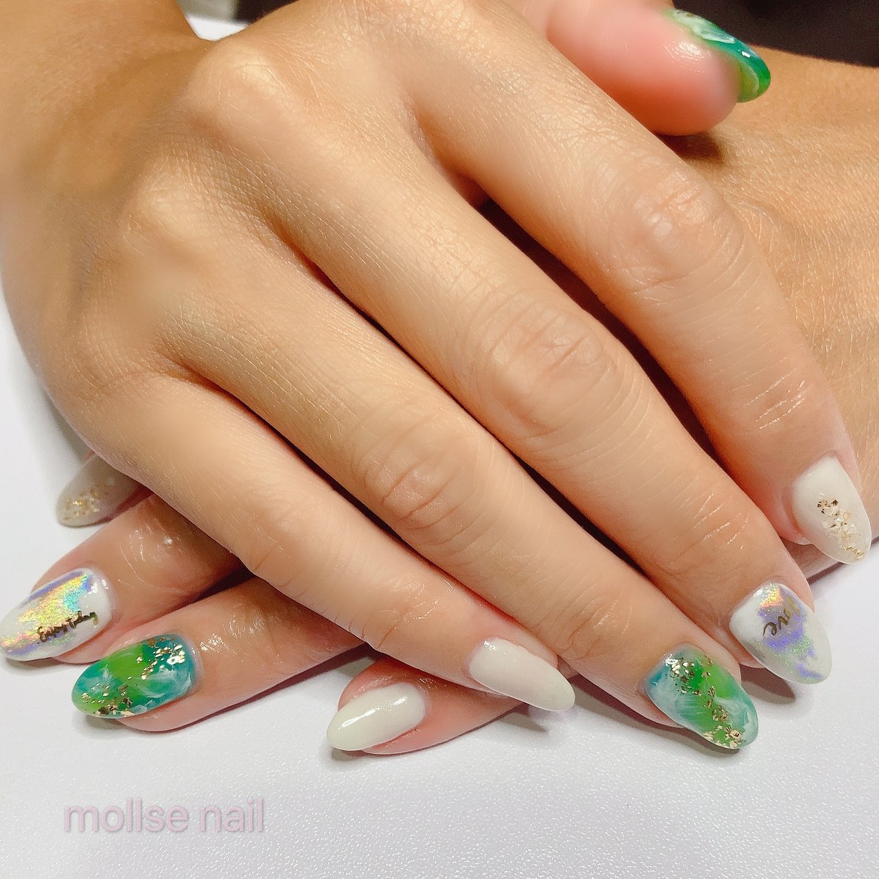 夏 ハンド ニュアンス ホワイト グリーン Mollse Nailのネイルデザイン No ネイルブック
