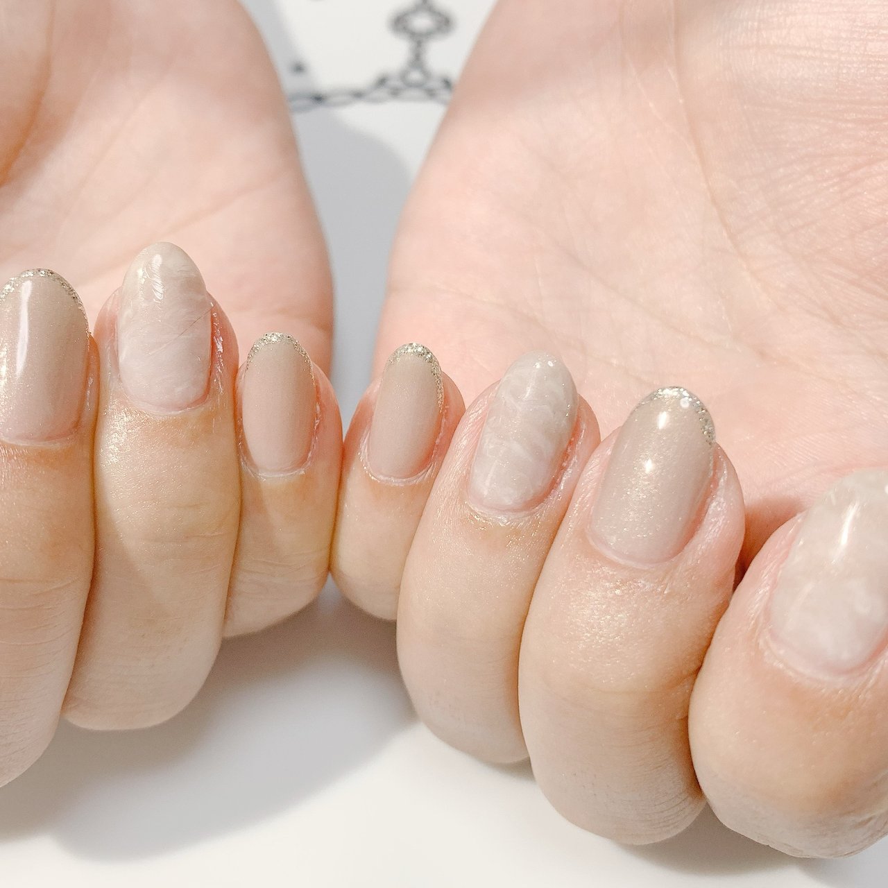 ハンド シンプル マーブル ミディアム ベージュ Rosana Nailのネイルデザイン No ネイルブック