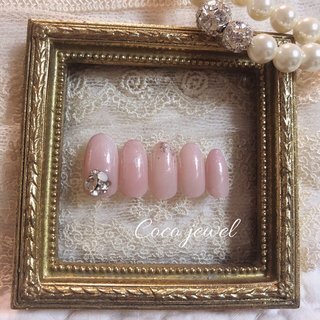#アートし放題コース💅💕 ミルキーピンク× ビジュー💎

#vカットストーン 
#ブライダル #オフィス #ブライダル #パーティー #デート #ハンド #ビジュー #ピンク #ネイルチップ #sa #ネイルブック
