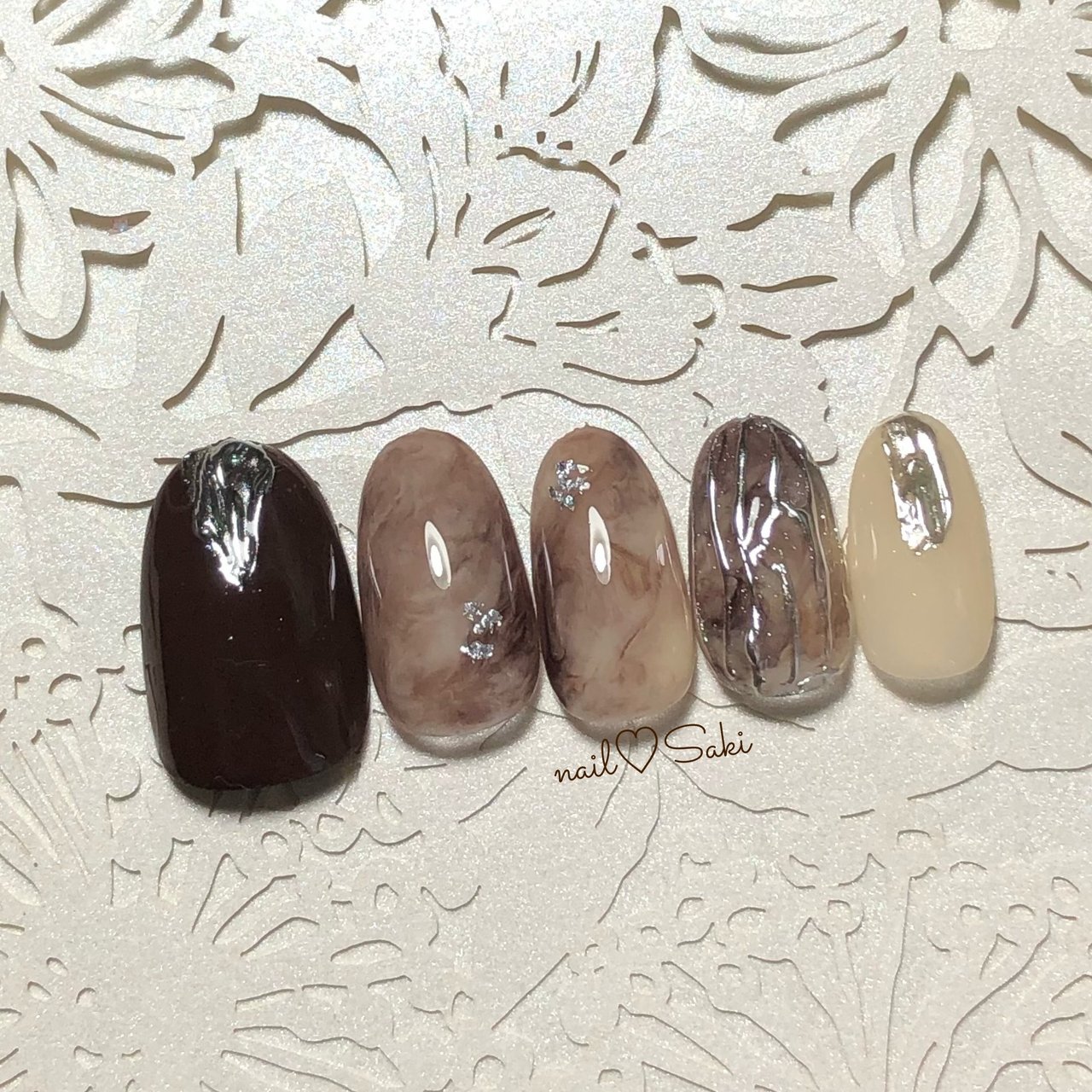 秋 冬 ハンド 大理石 ニュアンス Nail Sakiのネイルデザイン No ネイルブック