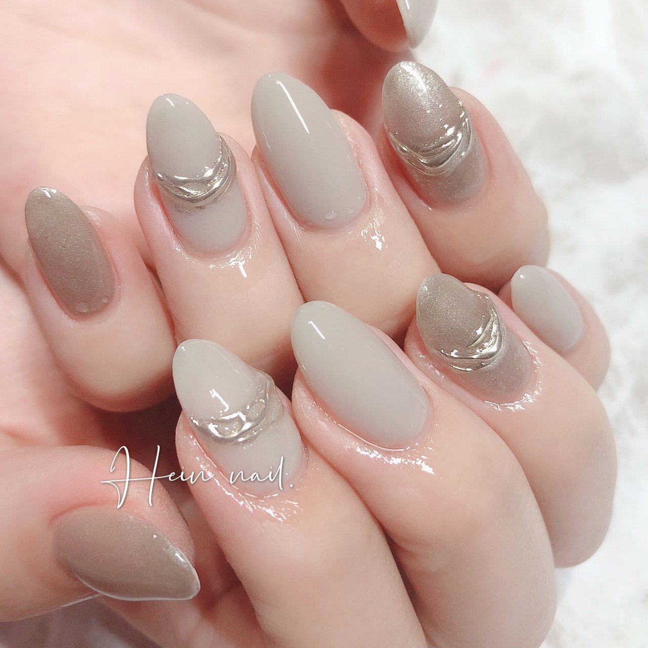 グレージュ グレー シルバー Hein Nail のネイルデザイン No ネイルブック