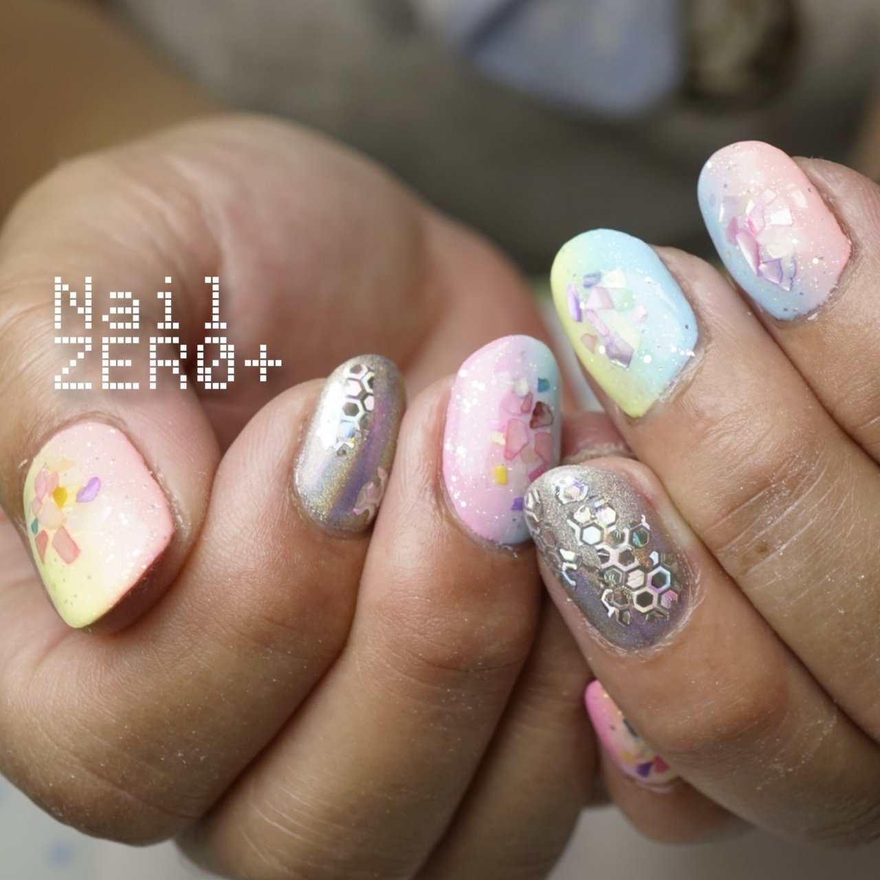 夏 オールシーズン 女子会 ハンド グラデーション 塩見隼人 池袋 ネイルゼロプラスのネイルデザイン No 5611268 ネイルブック