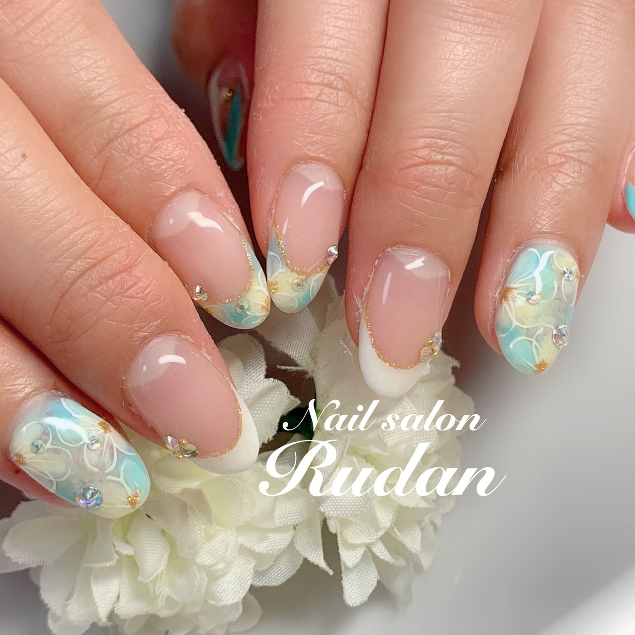 オールシーズン ハンド フレンチ フラワー イエロー Nailsalon Rudanのネイルデザイン No ネイルブック