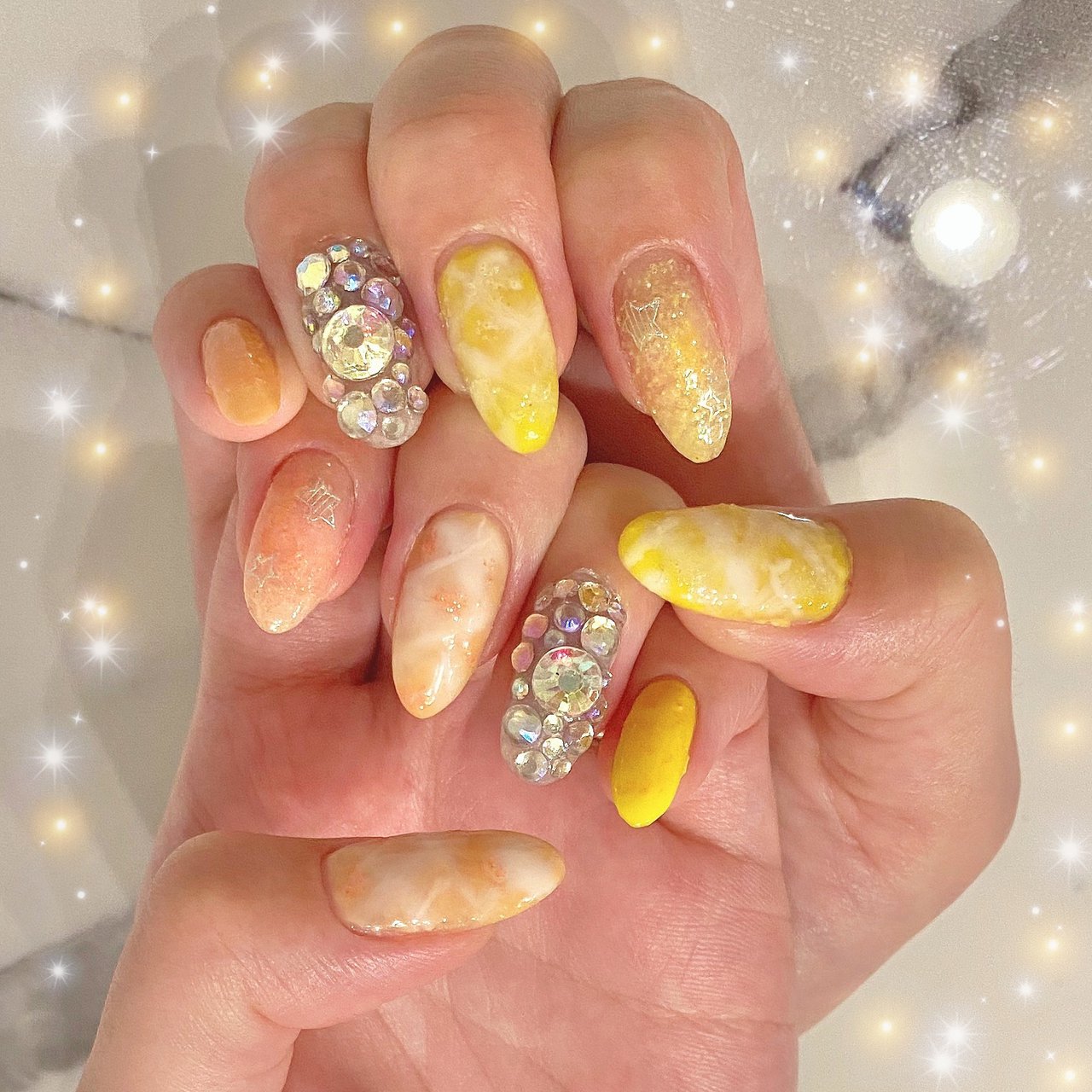 夏 ハンド ラメ ビジュー 大理石 ややこ のネイルデザイン No ネイルブック