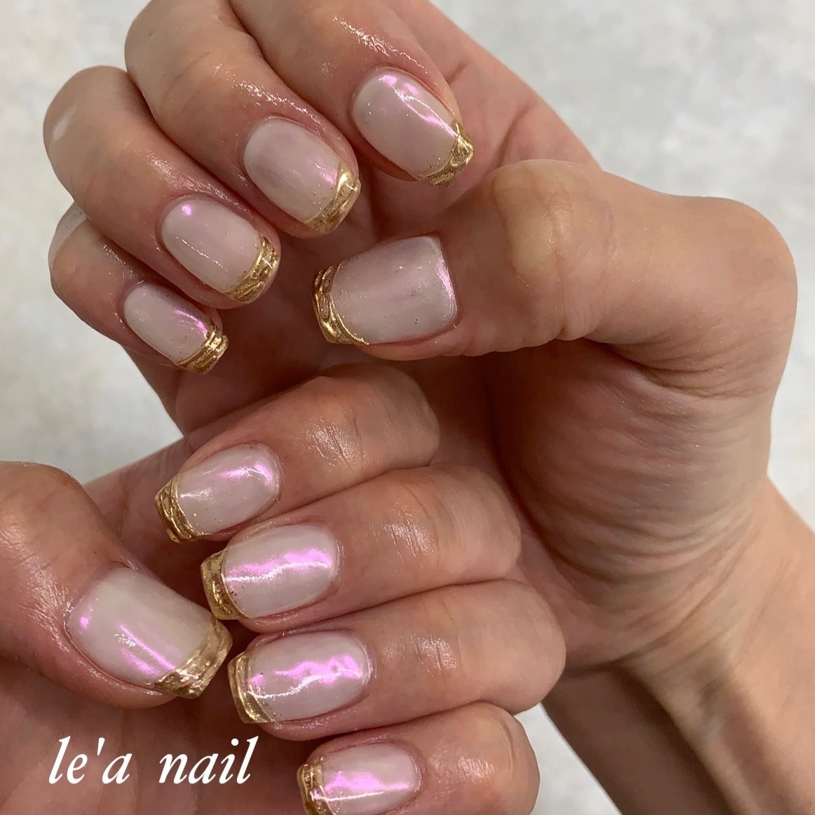 ハンド シンプル フレンチ オーロラ ミラー Le A Nailのネイルデザイン No ネイルブック