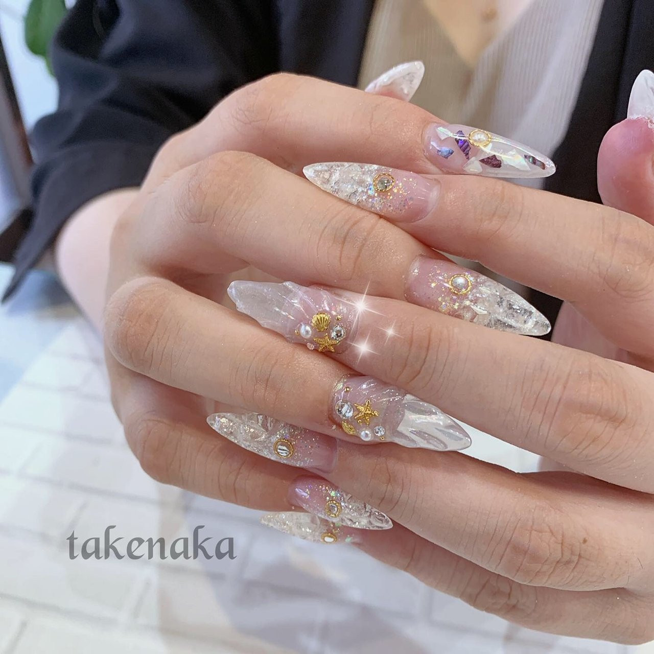 ハンド ホログラム ラメ シェル ホワイト Nailsalon Jewelのネイルデザイン No ネイルブック