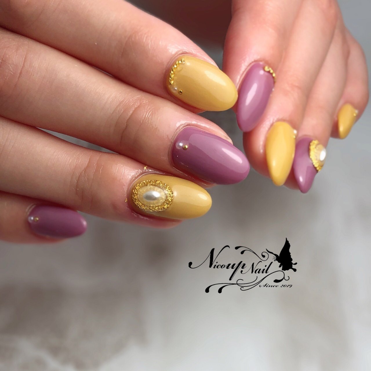 秋 ハンド シンプル ミディアム イエロー Nico Up Nail ニコアップネイル のネイルデザイン No ネイルブック