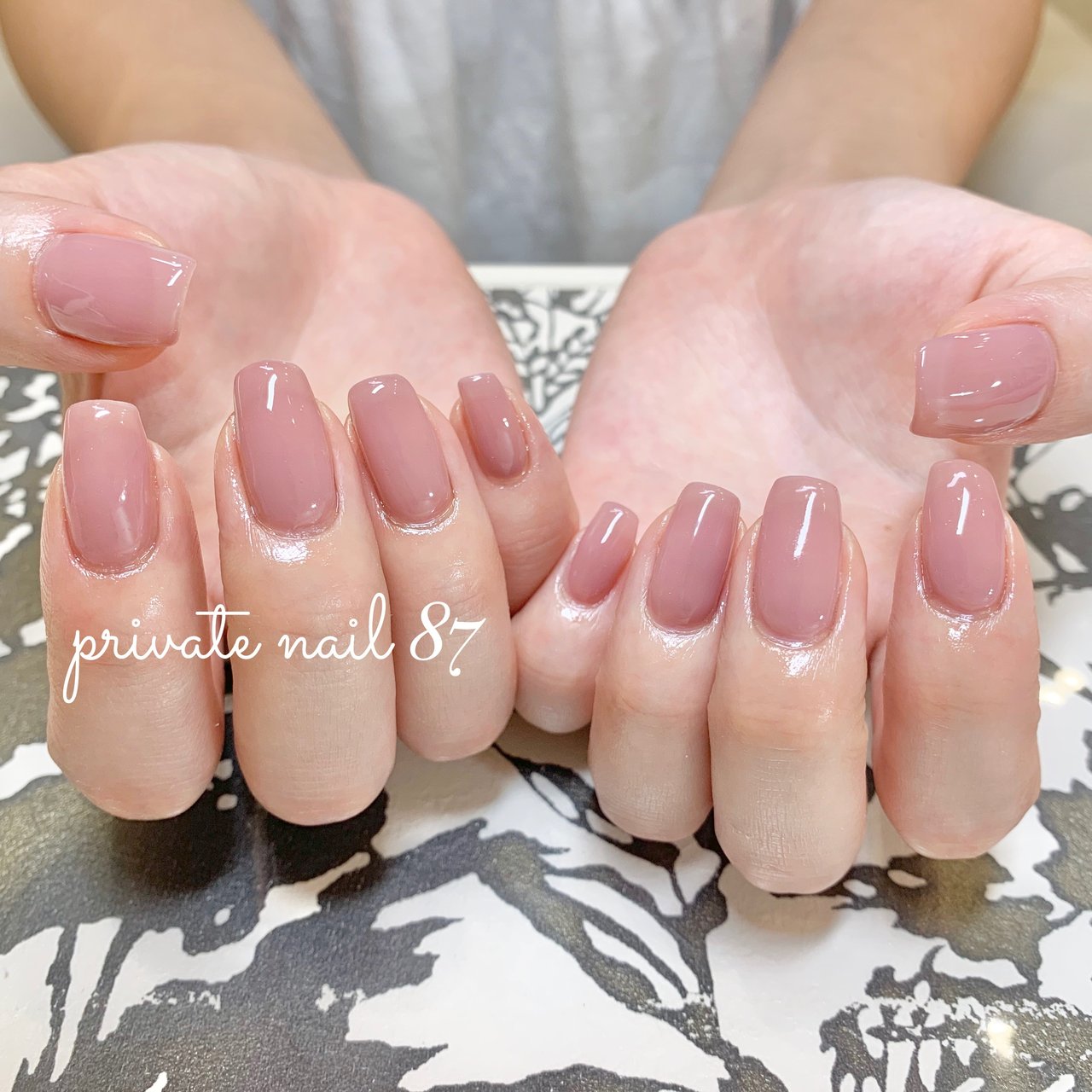 オールシーズン ハンド ワンカラー スモーキー ジェル Makiのネイルデザイン No ネイルブック